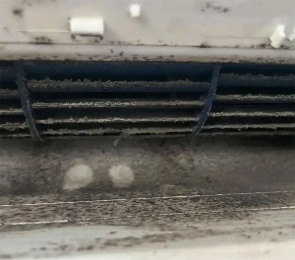 崂山空调吹的风有股烧焦味是怎么回事